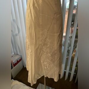 NWT Lane Bryant White skirt with beautiful white detailing in a plus size 18.
